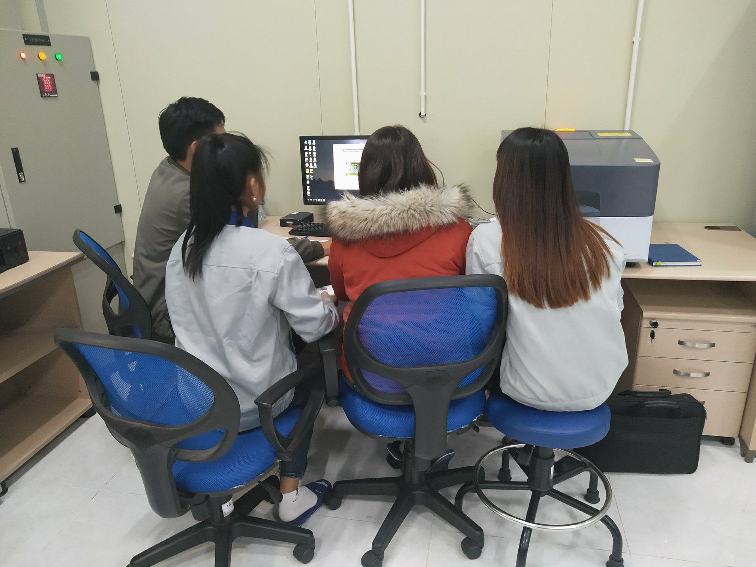 ALMUS VINA TRANG BỊ MÁY QUANG PHỔ HUỲNH QUANG TIA X EDX-LE SHIMADZU THỨ 3