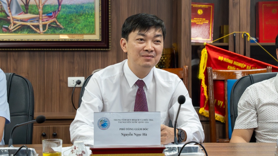 Đại diện NAWAPI ký kết Biên bản ghi nhớ hợp tác về ứng dụng công nghệ và chuyển đổi số ngành tài nguyên nước.