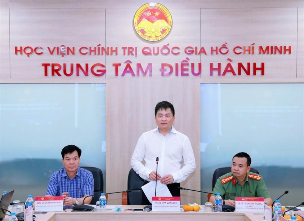 Các đồng chí chủ trì Tọa đàm khoa học cấp cơ sở “Giới thiệu giải pháp an ninh thông tin và các hệ thống quang điện tử thế hệ mới”